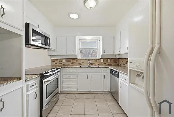 1661 Juniper Ln — Photo 8