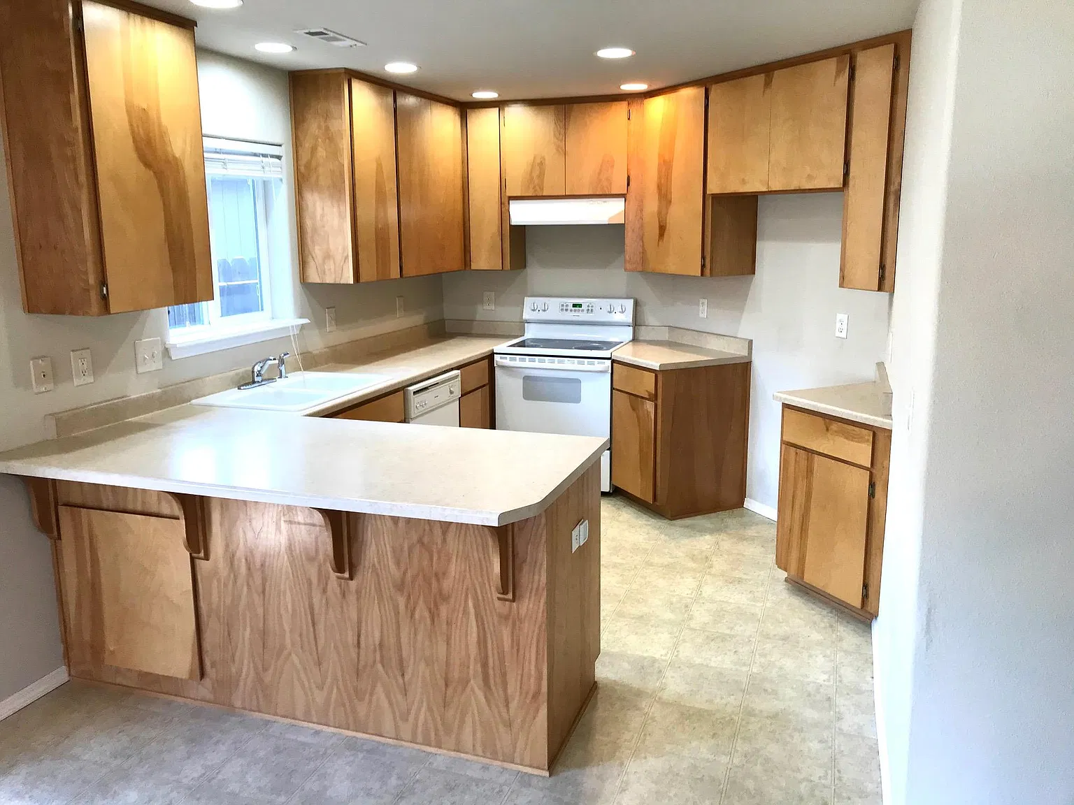 3 bed, 1188 sqft, $1,795 — Photo 4