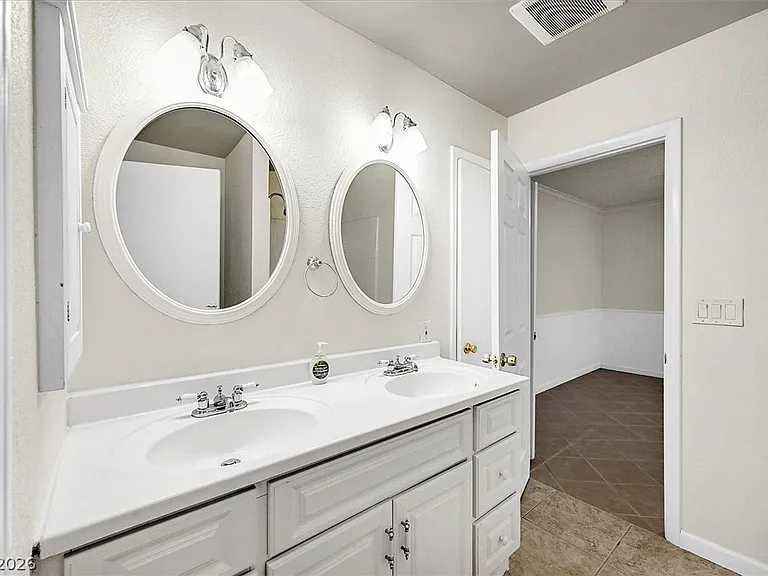 3645 Forestcrest Dr — Photo 15