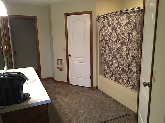 Spacious master bath