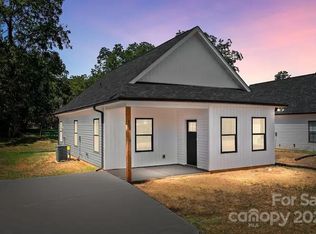 407 W Miller St, Jefferson, SC 29718