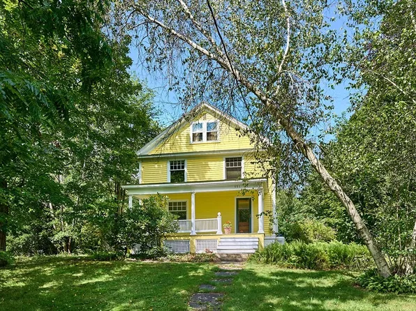 551 S Pleasant St, Amherst, MA 01002