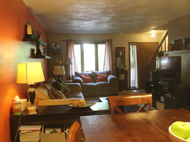 884 Hemlock Dr — Photo 12