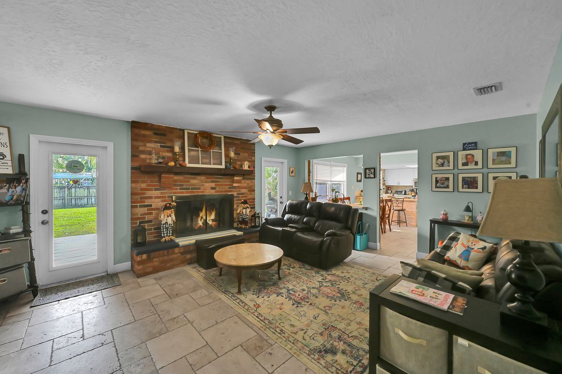 next background image