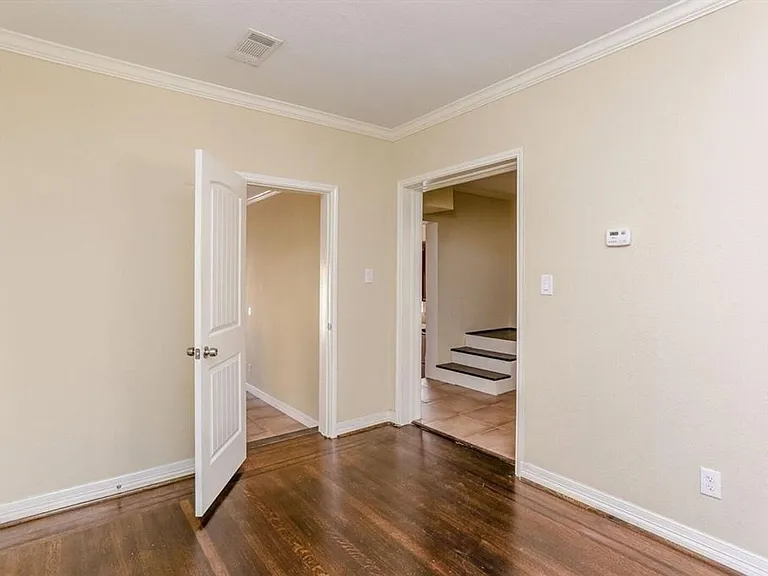 612 W Alabama St — Photo 20