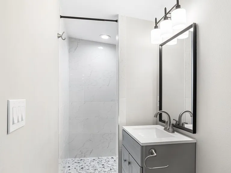 1/1 Bathroom
