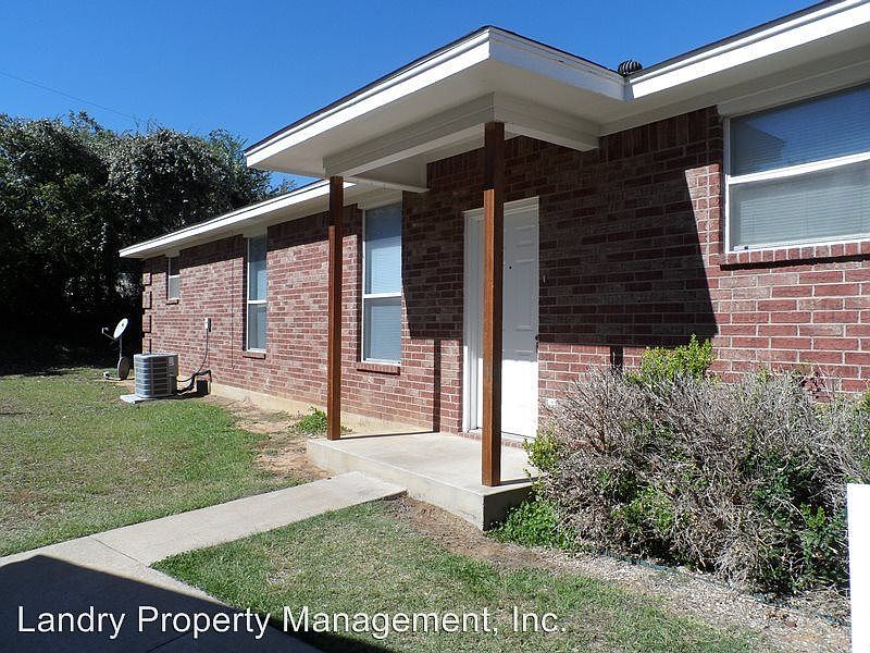 1st image of 303 Pecan St APT D