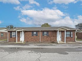 404-12 Thompsonville Ln