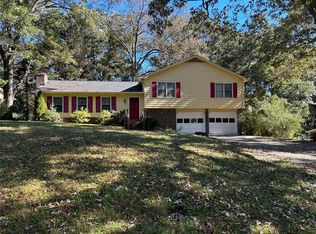 1530 Oleander Ln SW, Lilburn, GA 30047
