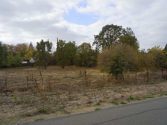 5th image of 17 Jolie Ln