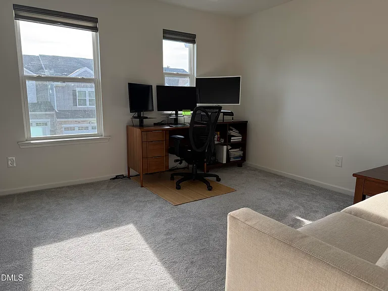 111 Golden Gate Ln — Photo 27