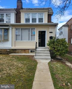 910 E 21st St, Chester, PA, 19013