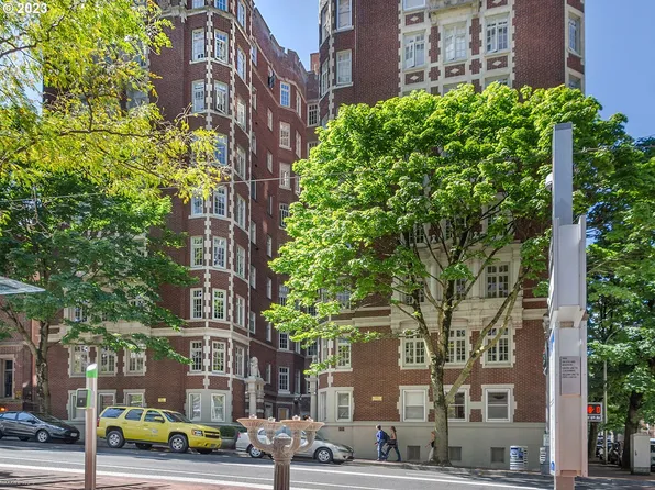 1209 SW 6th Ave Unit 801, Portland, OR 97204