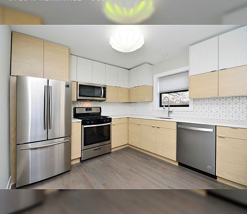 2nd image of 5710 N Hermitage Ave Unit 306