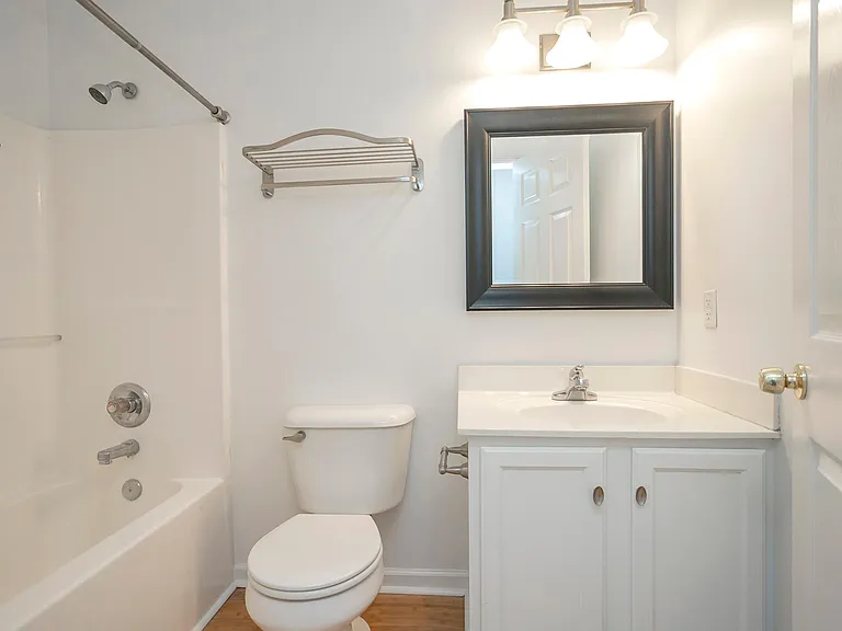 814 N 6th St — Photo 9