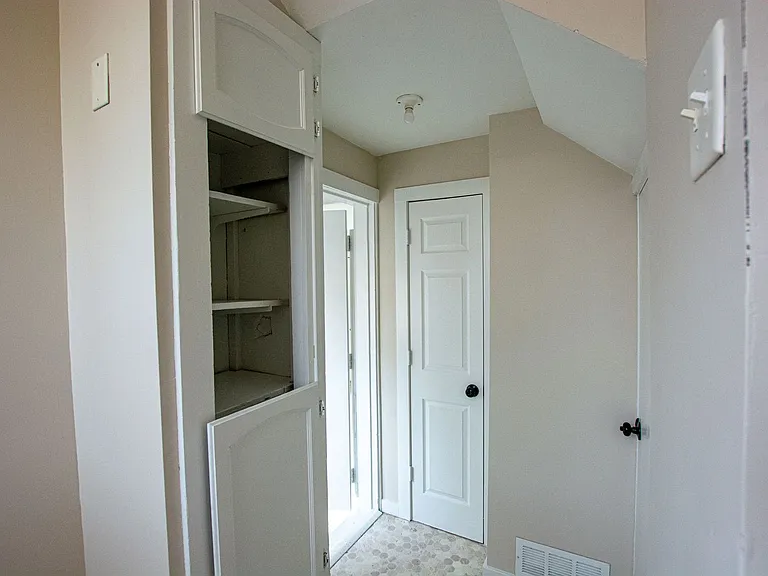 2301 Wayne St — Photo 5