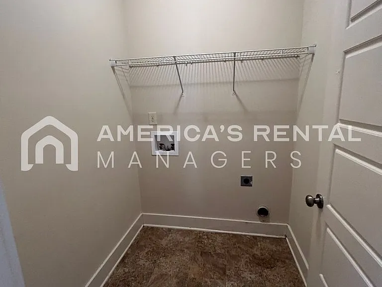 819 Kent Dr — Photo 25