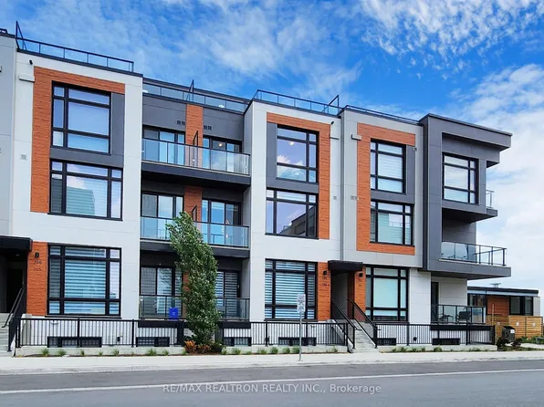 5 Steckley House Ln #703, Richmond Hill, ON L4S 0N2
