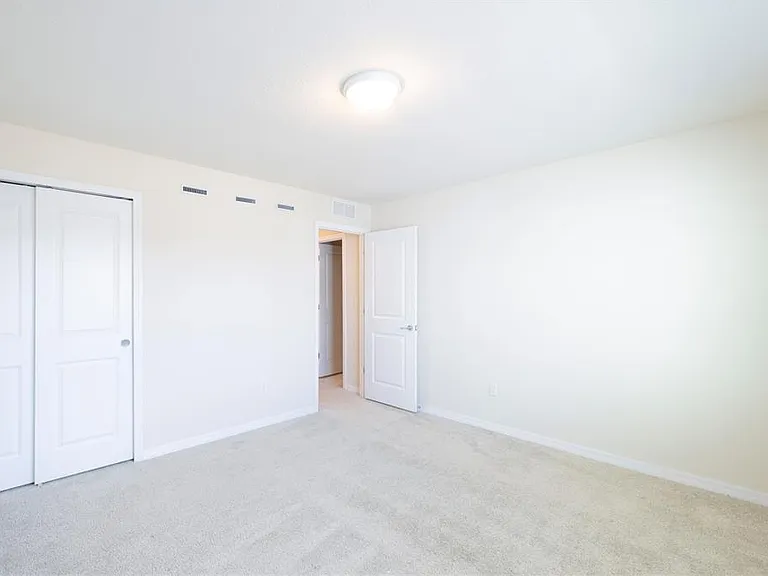 4609 Sparkling Shell Ave — Photo 51