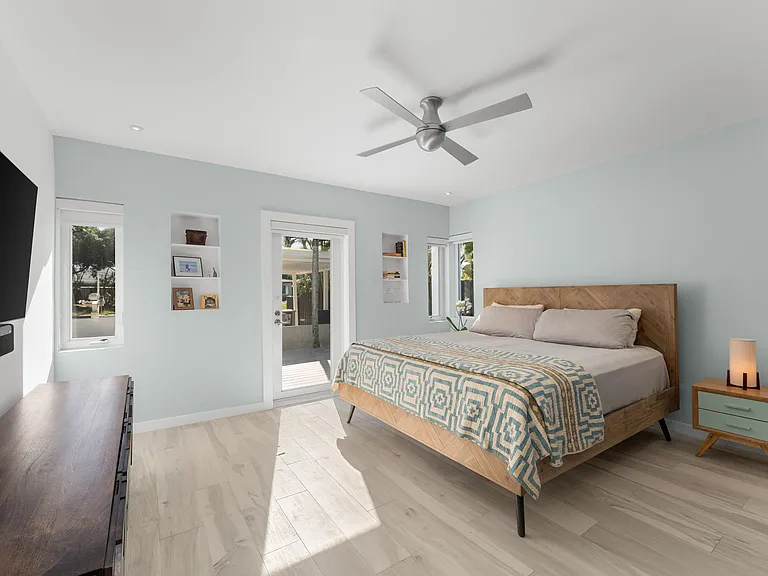 7901 Noremac Ave — Photo 15