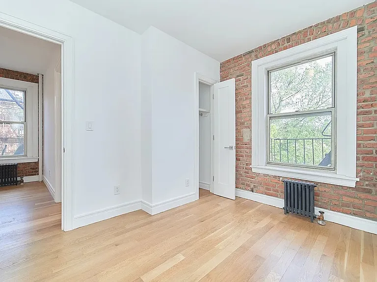 42 Grove St #5E — Photo 6