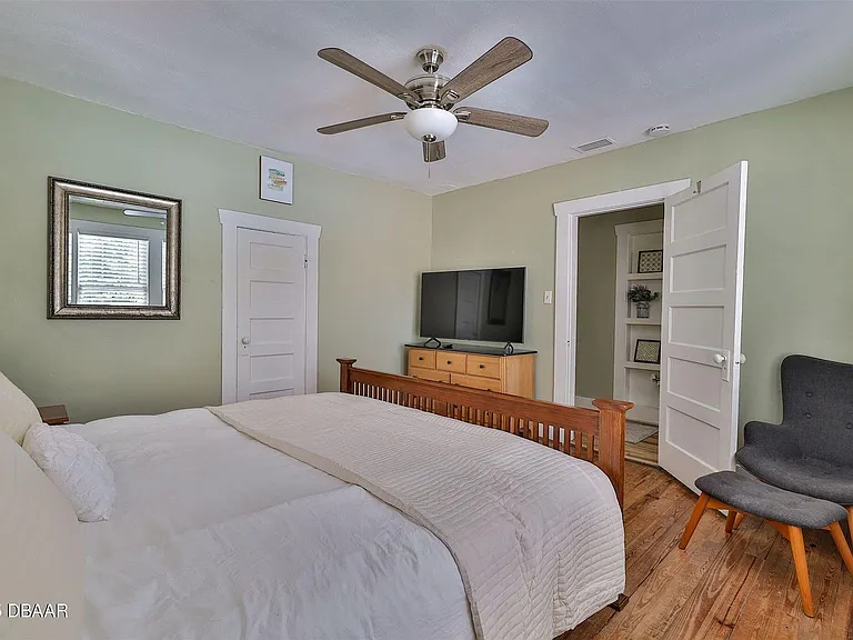 303 Washington St #A — Photo 17