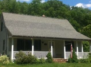 825 E Wallum Lake Rd, Pascoag, RI 02859