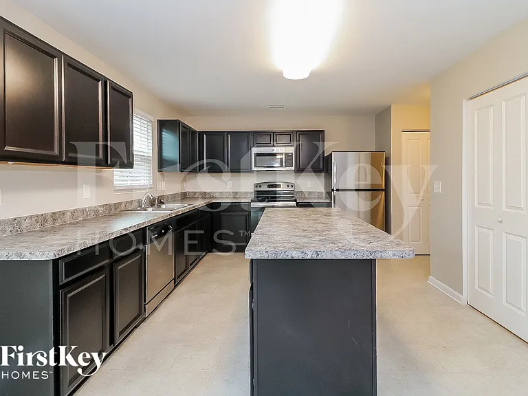 180 Fieldspar Ln — Photo 4