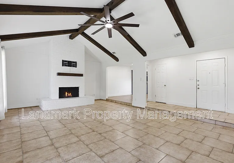 4349 Altamesa Blvd — Photo 24