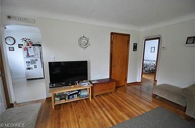 4th image of 5130 Whitethorn Ave