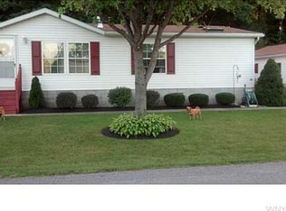 72 Rainbow Park, Ransomville, NY 14131