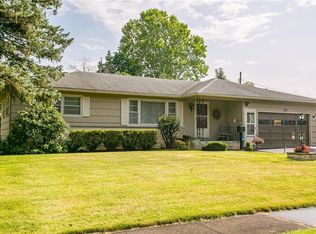 45 Caren Dr, Rochester, NY 14622