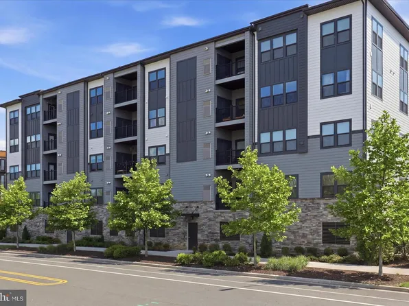 12850 Mosaic Park Way Unit 2Y, Herndon, VA 20171
