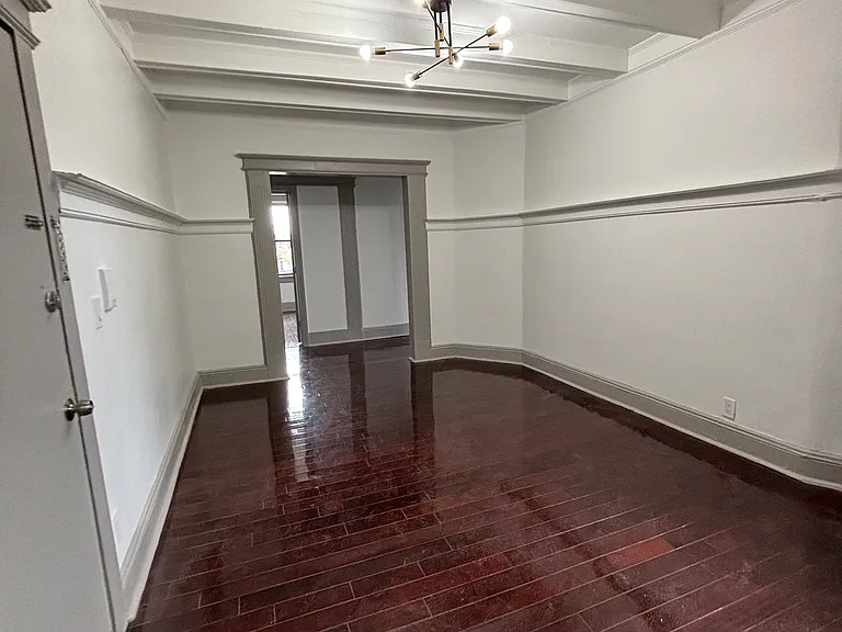 60 N Grove St #6 — Photo 5