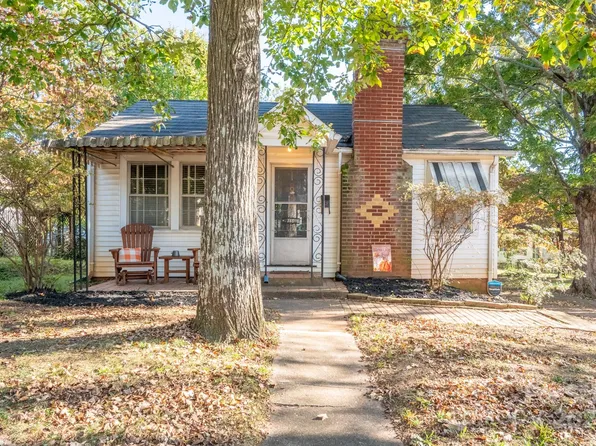 710 Wood St, Statesville, NC 28677