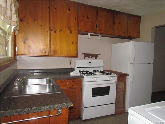 3rd image of 5370 Williams Ave