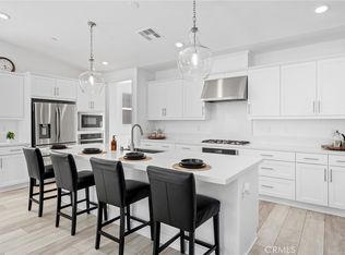 1943 Pele Way, Corona, CA 92882