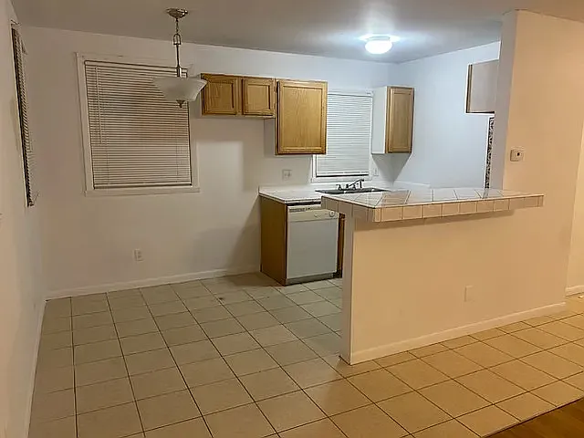 1 bed, 850 sqft, $750 — Photo 4