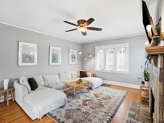 4th image of 3244 Glengyle Ave