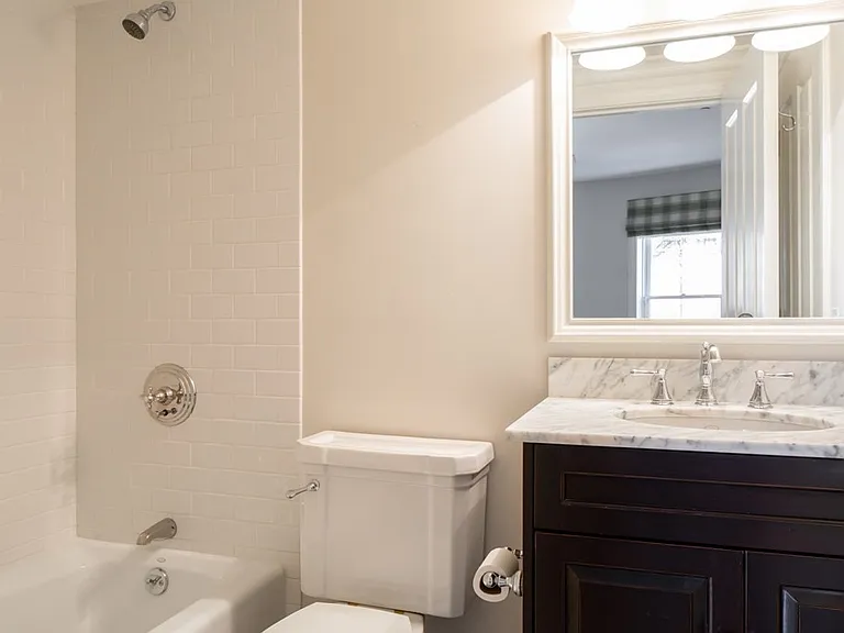 15 Marlborough St #4 — Photo 16