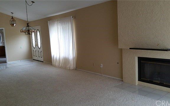 19 Dry Creek Lane Laguna Hills Fireplace