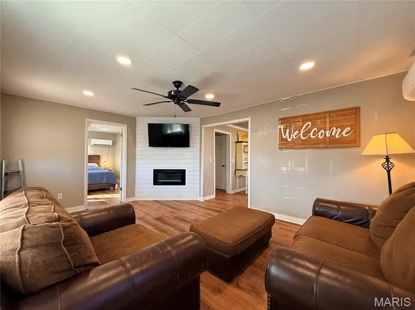 153 W Reed Ave, Puxico, MO 63960