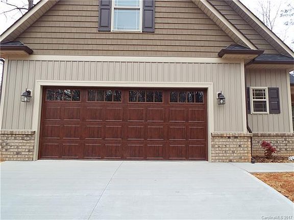 Rustic Looking Garage