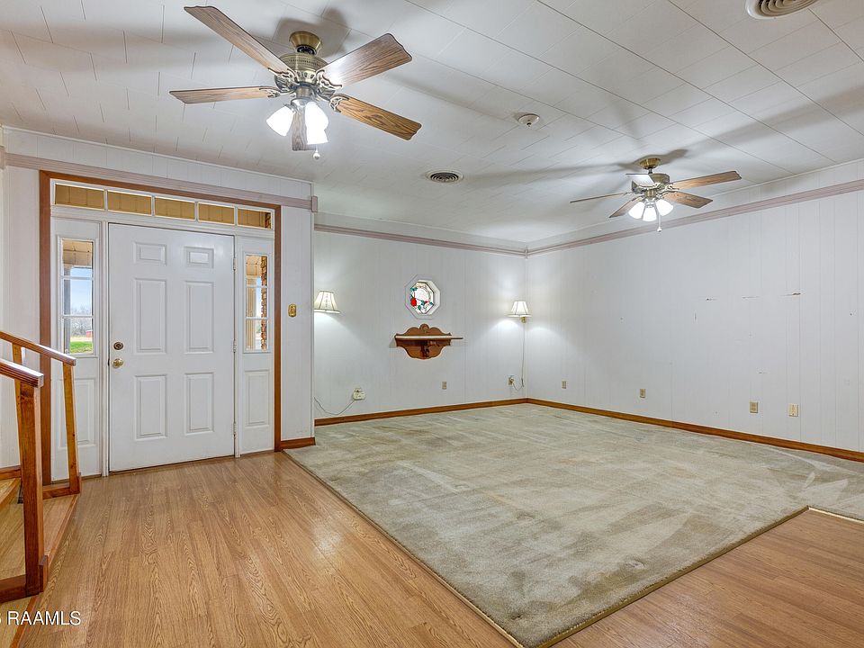 3672 Highway 3043, Opelousas, LA 70570 | Zillow