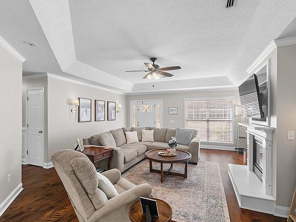 3rd image of 308 Golf View Dr