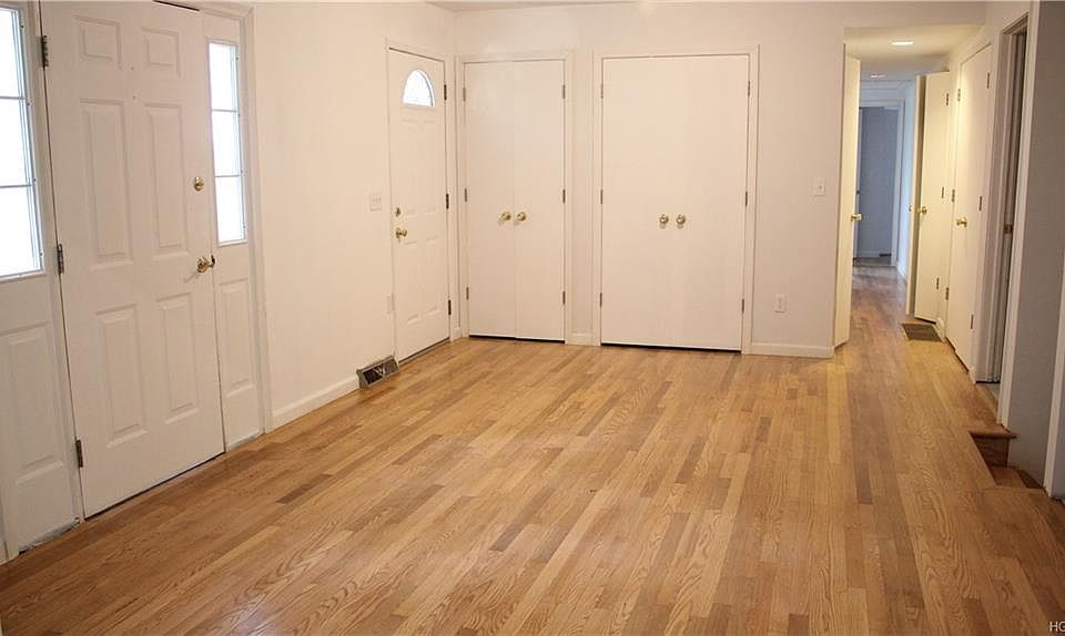 1st image of 9 Owen Dr