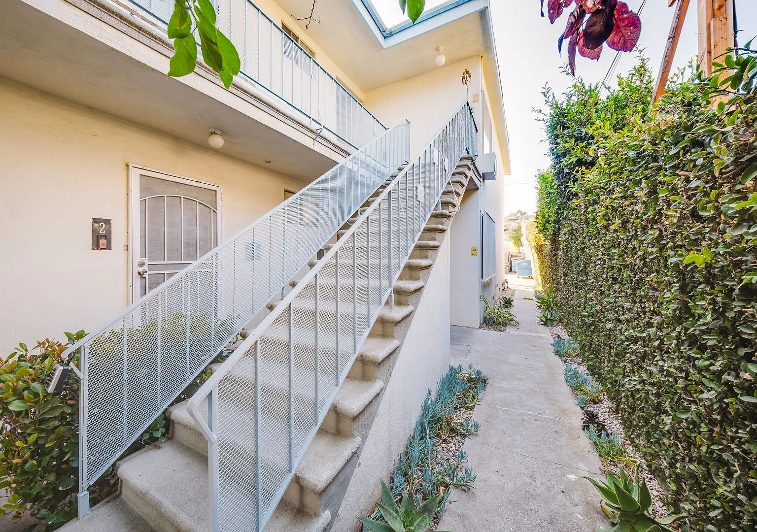 12811 Caswell Ave — Photo 2