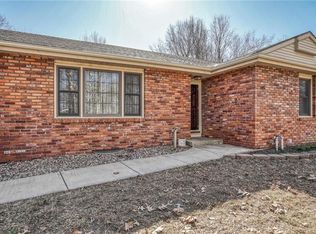 8201 Hedges Ave, Raytown, MO 64138