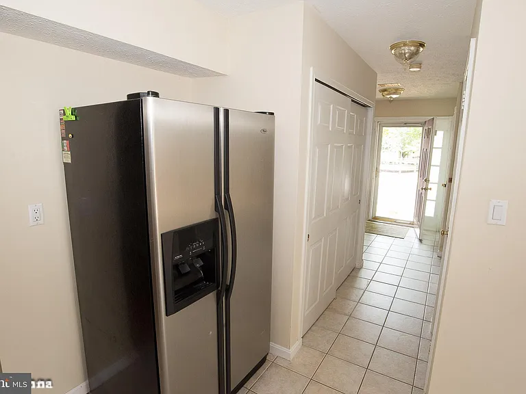 6128 Hoskins Hollow Cir #B — Photo 15