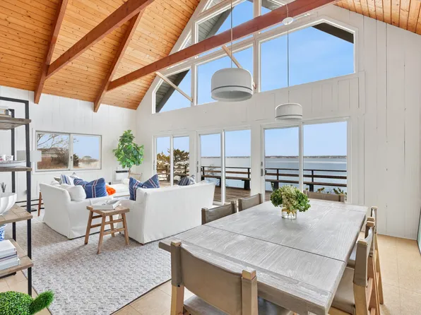 298 Dune Rd, Westhampton, NY 11978